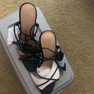 Shoe dazzle clear heel